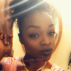 Meet your Posher, Roxanne